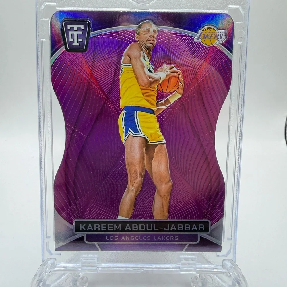 Kareem Abdul-Jabbar 2024-25 Panini Totally Certified #194 Purple Die Cut 33/49
